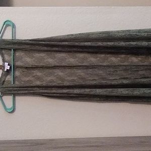 LULAROE MAXI SLEEVELESS KIMONO.NEW WITHOUT TAGS BEAUTIFUL GREEN COLOR XS